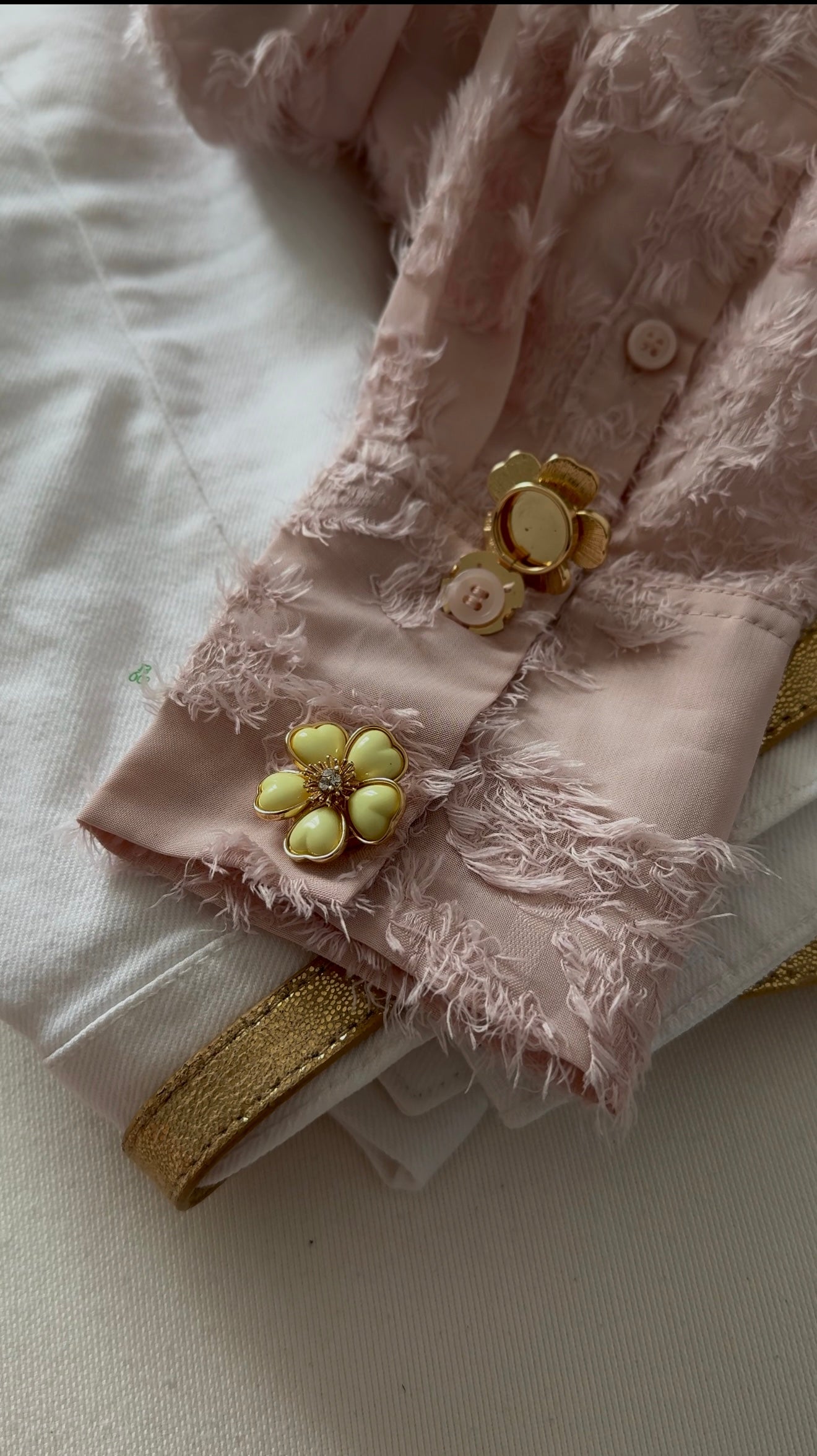 Set 2 butoni eleganti pentru camasa - Magnolia